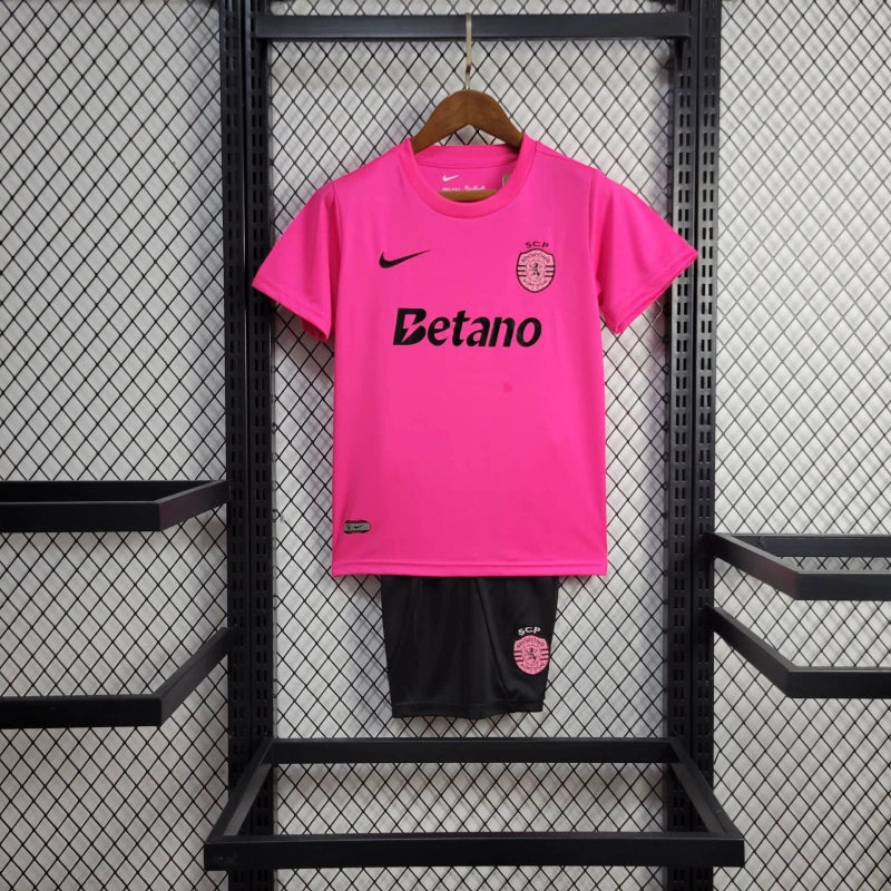 Kit Infantil Sporting CP Outubro Rosa 24/25